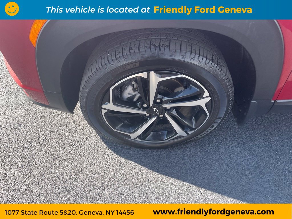Used 2021 Chevrolet TrailBlazer RS w/ Sun and Liftgate Package AWD/4WD image 9