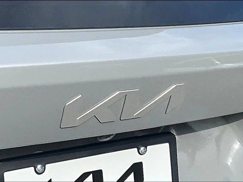 Certified 2023 Kia Sorento SX AWD/4WD image 23