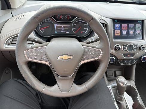 Used 2016 Chevrolet Cruze Premier FWD image 24
