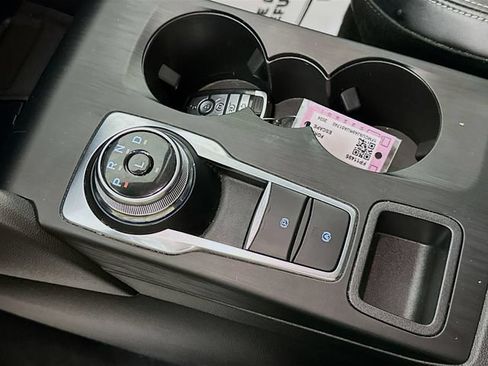 Certified 2024 Ford Escape Platinum AWD/4WD image 23