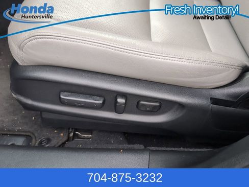 Used 2017 Honda Accord EX-L image 19