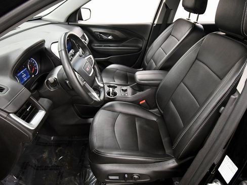 Used 2024 GMC Terrain SLT image 15