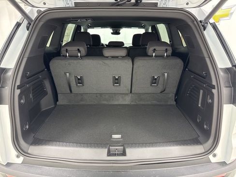 New 2026 GMC Acadia Elevation image 16