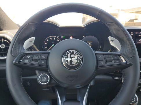 Used 2024 Alfa Romeo Tonale Veloce image 25