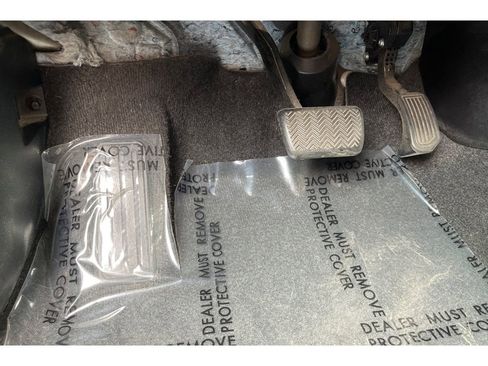 Used 2013 Toyota RAV4 LE FWD image 37