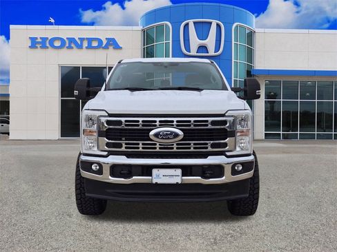 Used 2024 Ford F250 XLT w/ FX4 Off-Road Package image 8