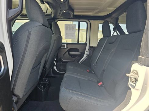 Used 2025 Jeep Wrangler Unlimited Sport AWD/4WD image 12