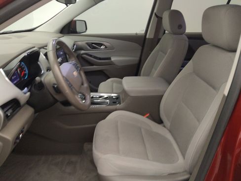 Used 2020 Chevrolet Traverse LT FWD image 17