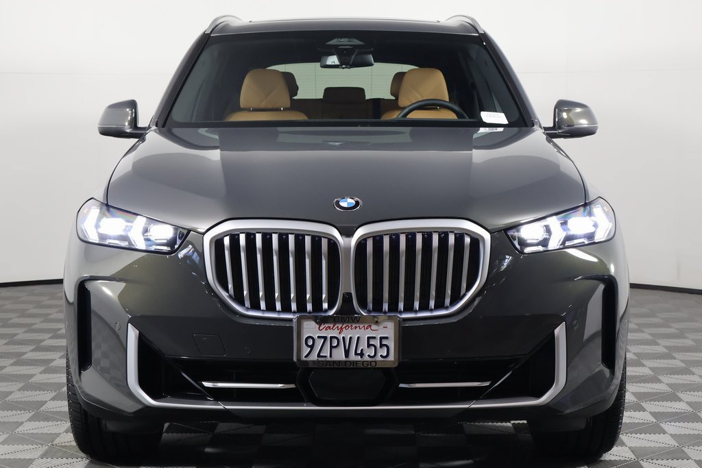 Certified 2026 BMW X5 sDrive40i w/ Climate Comfort Package RWD image 2