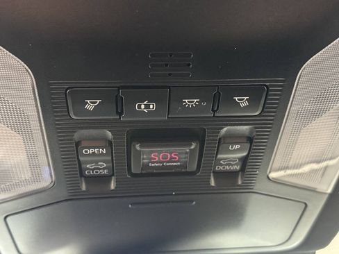 Used 2019 Toyota RAV4 XSE AWD/4WD image 38