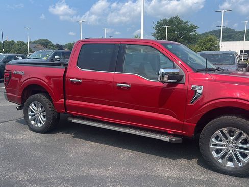 Used 2025 Ford F150 Lariat w/ Equipment Group 501A Mid AWD/4WD image 3