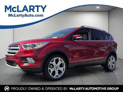 Used 2019 Ford Escape Titanium FWD image 1