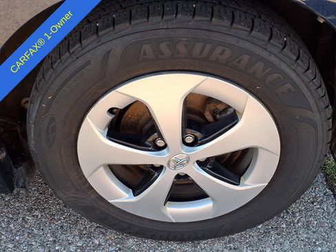 Used 2015 Toyota Prius Three FWD image 9