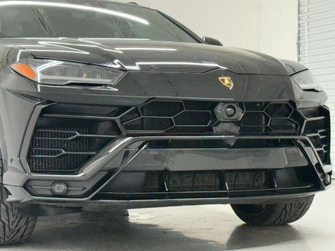 Used 2021 Lamborghini Urus image 14
