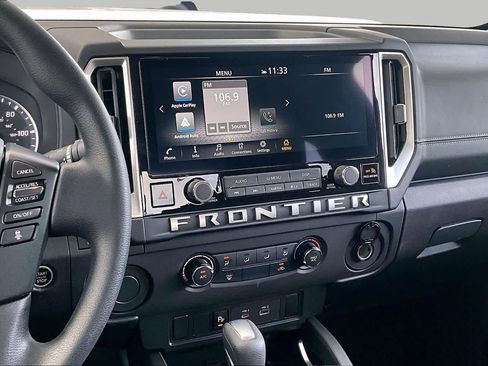 Certified 2025 Nissan Frontier SV RWD image 7