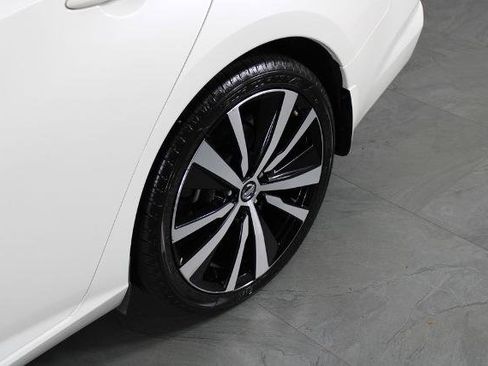 Certified 2022 Nissan Altima 2.5 SR image 12