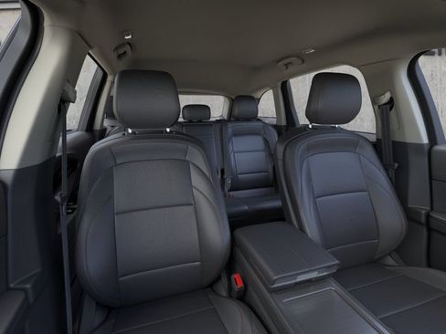 New 2026 Lincoln Nautilus Premier w/ Jet Appearance Package AWD/4WD image 10