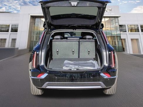 New 2026 Cadillac Optiq Luxury 1 image 15