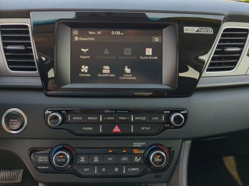 Certified 2019 Kia Niro LX image 21