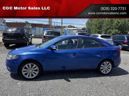 Used 2010 Kia Forte SX FWD image 1