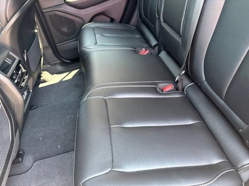 Used 2025 Jeep Grand Cherokee Limited AWD/4WD image 41