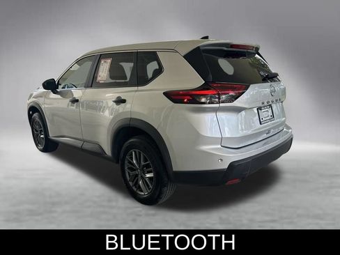 Used 2024 Nissan Rogue S FWD image 5