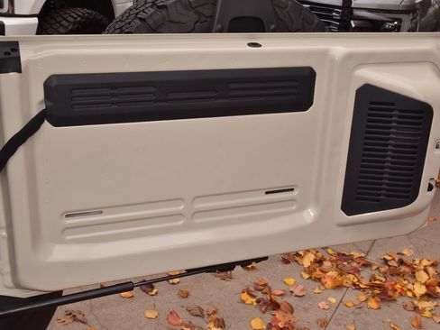 Certified 2025 Ford Bronco Badlands image 46