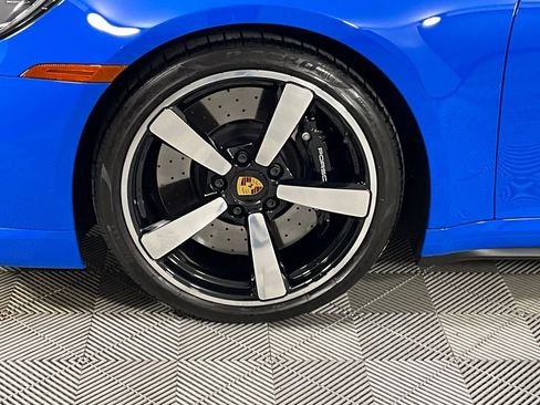 Used 2022 Porsche 911 Turbo image 21