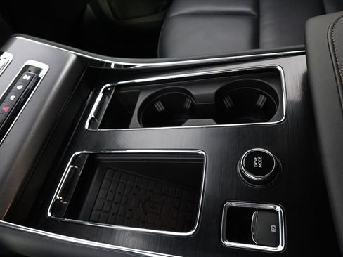 Certified 2025 Lincoln Aviator AWD image 33