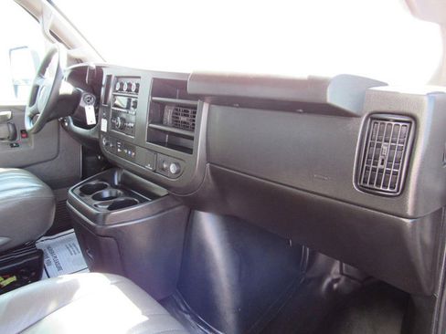 Used 2022 GMC Savana 3500 Extended w/ Power Convenience Package image 14