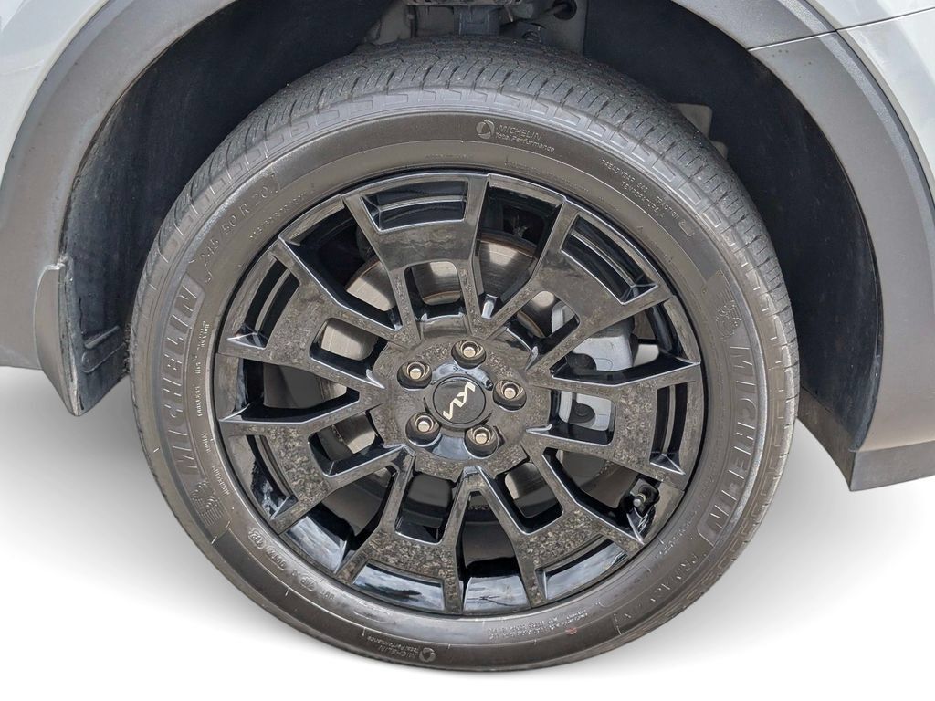 Certified 2022 Kia Telluride SX w/ SX Prestige Package AWD/4WD image 6