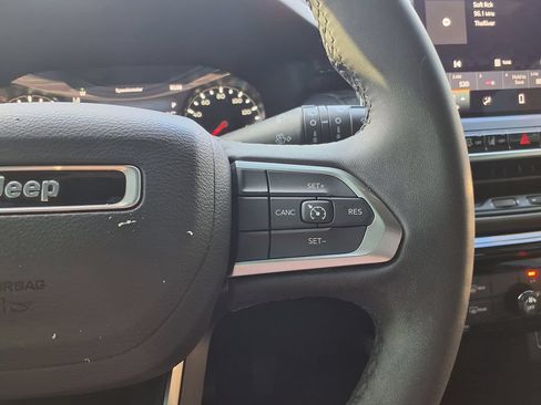 Used 2023 Jeep Compass Latitude AWD/4WD image 24
