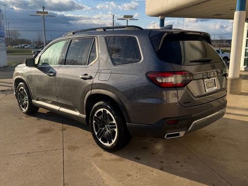 New 2026 Honda Pilot Touring image 3