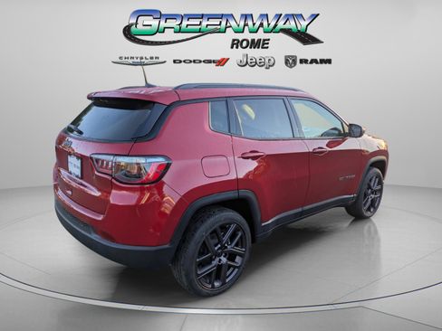 New 2026 Jeep Compass Latitude w/ Sun and Sound Group AWD/4WD image 7