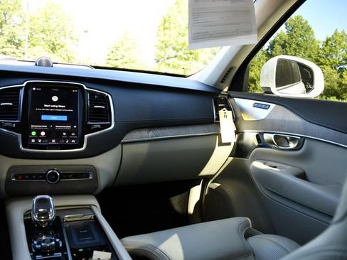 Used 2024 Volvo XC90 B6 Ultimate w/ Lounge Package AWD/4WD image 23