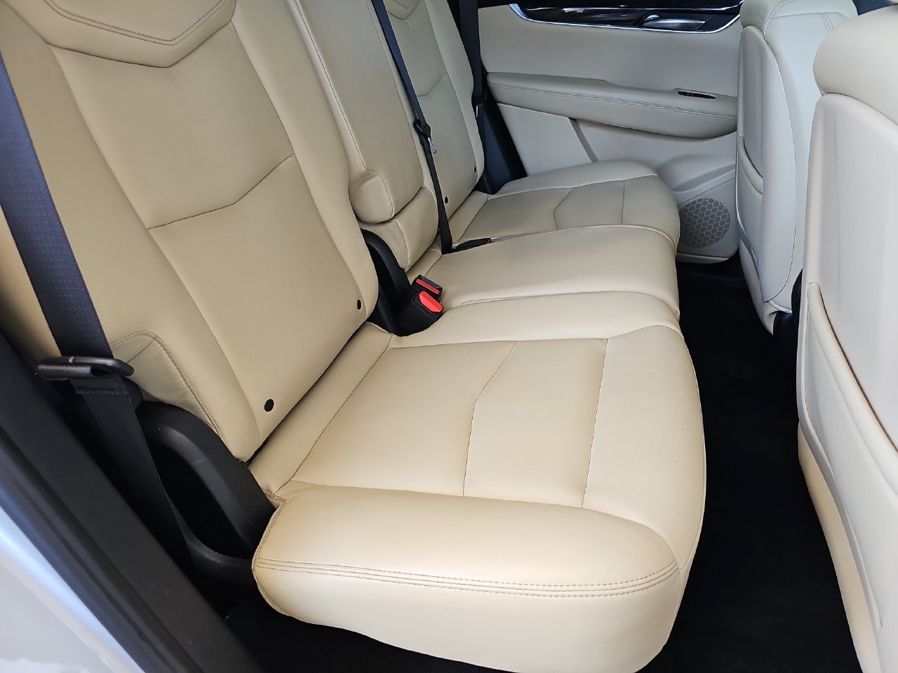 Used 2017 Cadillac XT5 FWD image 14