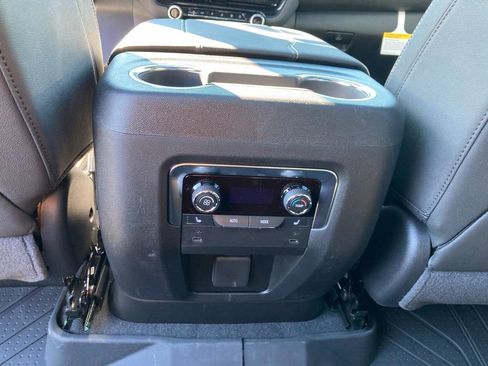 New 2026 Chevrolet Tahoe Premier w/ Sun And Tow Package AWD/4WD image 18