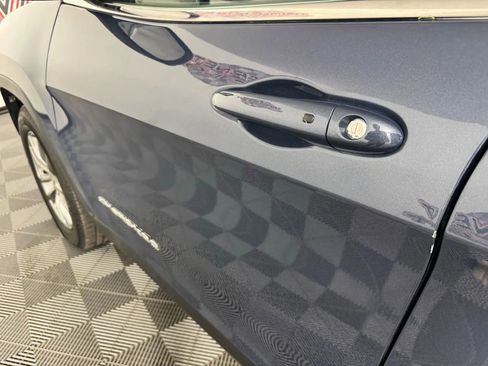 Used 2021 Jeep Cherokee Latitude Lux w/ Comfort/Convenience Group image 24