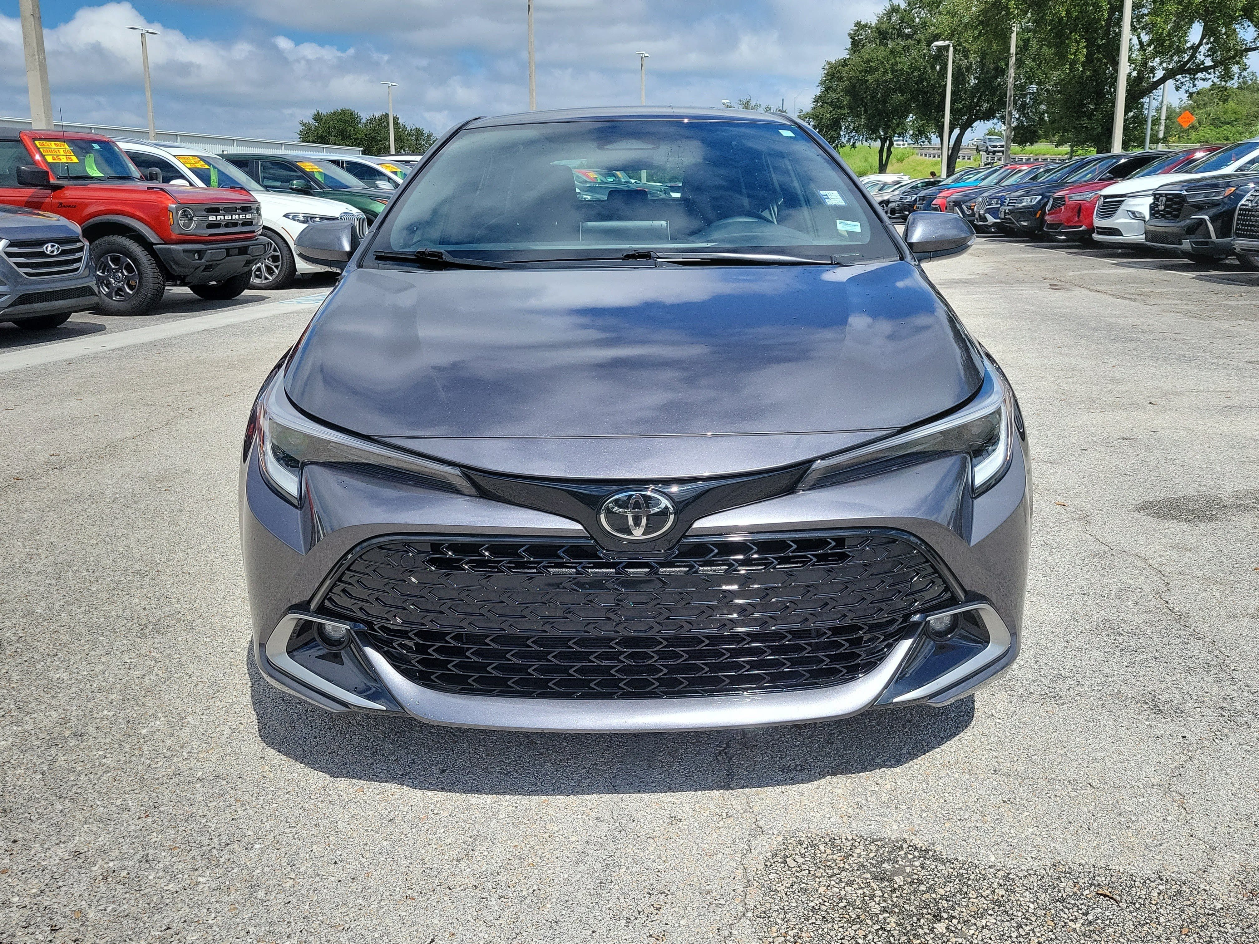 Used 2025 Toyota Corolla XSE FWD image 2