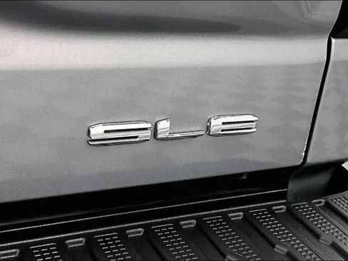 Used 2025 GMC Sierra 1500 SLE AWD/4WD image 9