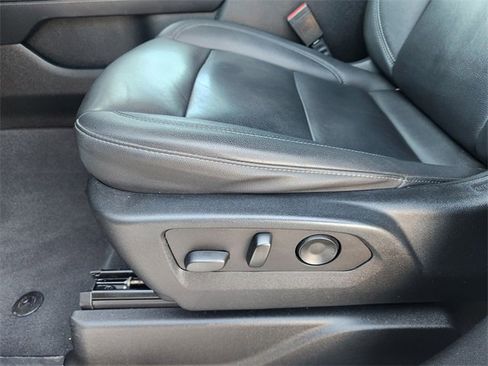 Used 2022 Chevrolet Tahoe Z71 image 30