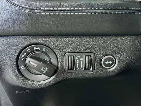 Used 2019 Dodge Charger GT image 10