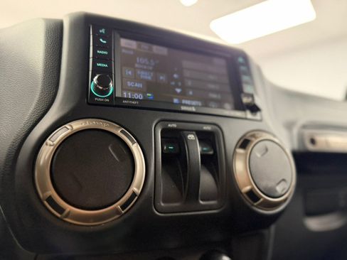 Used 2016 Jeep Wrangler Sahara AWD/4WD image 55