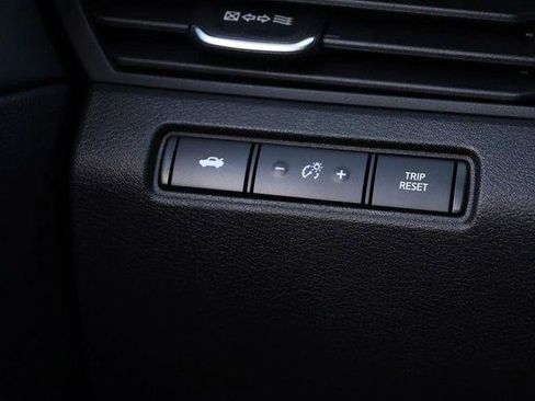 Used 2025 Nissan Altima 2.5 SV image 18