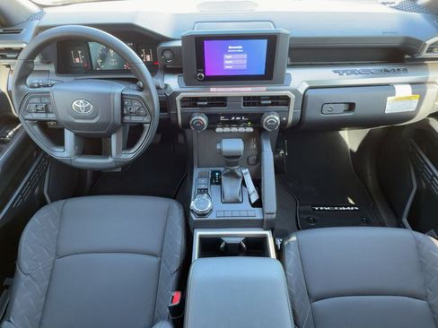 Used 2025 Toyota Tacoma SR5 AWD/4WD image 13