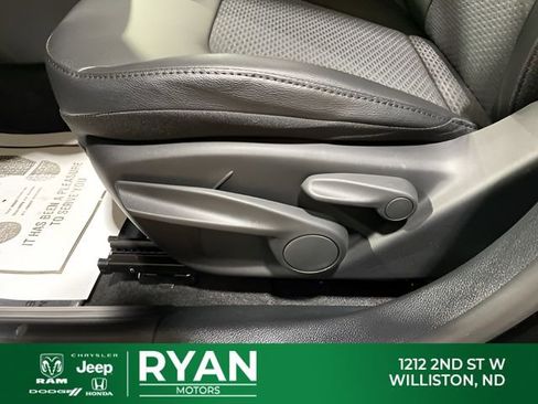 New 2026 Jeep Compass Latitude AWD/4WD image 42