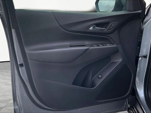 Used 2023 Chevrolet Equinox LT image 23