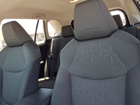 Used 2023 Toyota RAV4 XLE FWD image 21