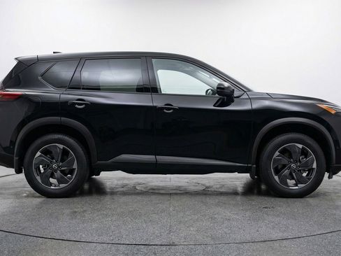 Used 2025 Nissan Rogue SV AWD/4WD image 11