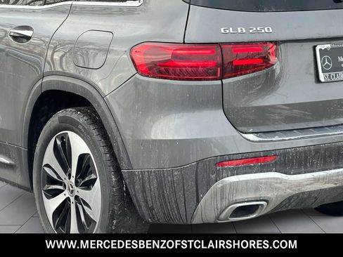 Used 2026 Mercedes-Benz GLB 250 4MATIC image 4